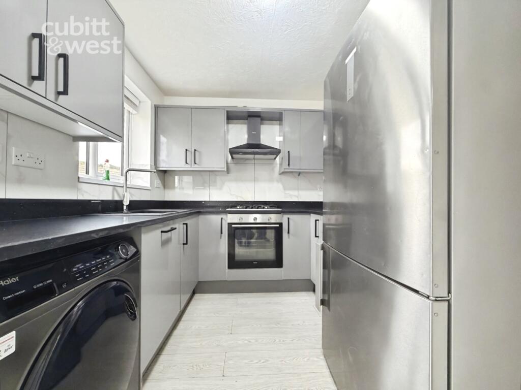 DEPOSIT ALTERNATIVE AVAILABLE, Hillside, BN2