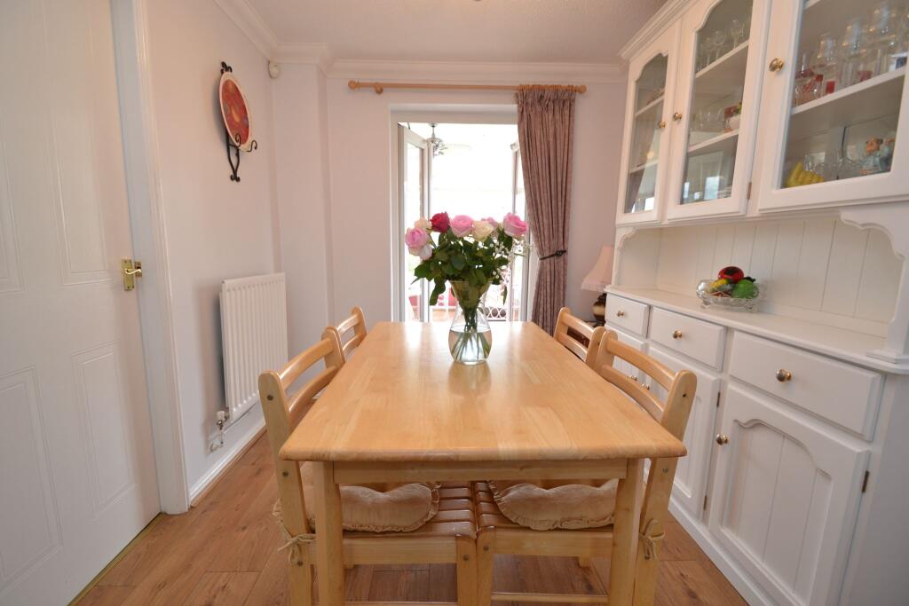 House in Bradford, Simpson Green, Idle - View 5
