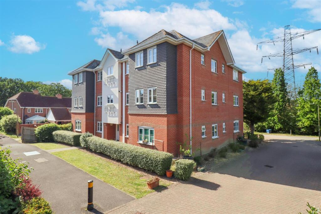 Main image of property: Doctors Acre, Hook