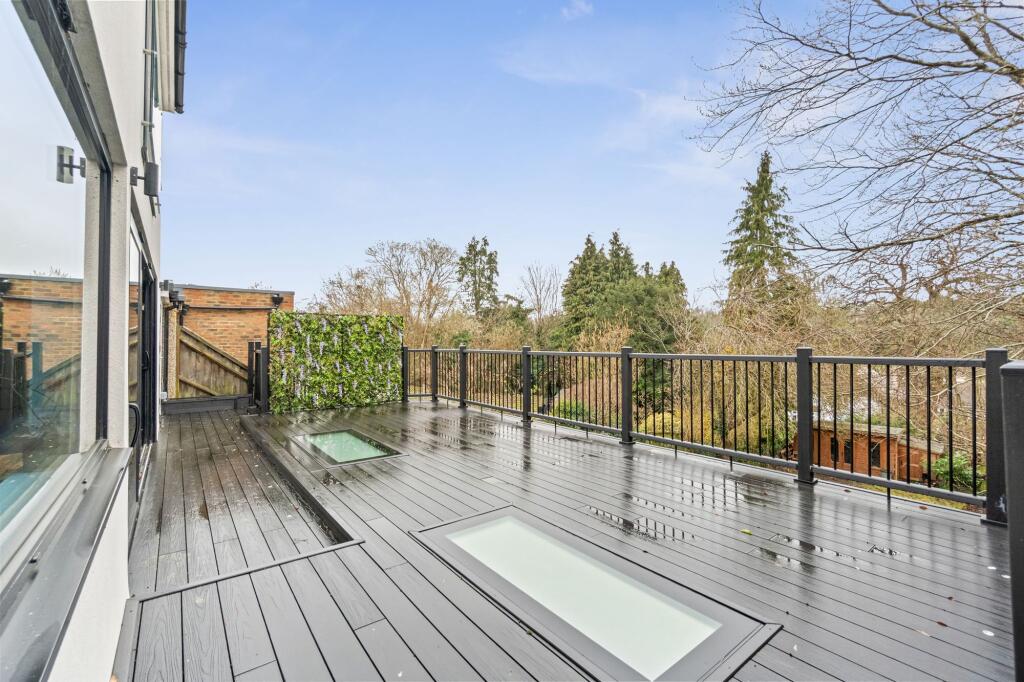 Woodside Road, Purley, CR8 photo 4