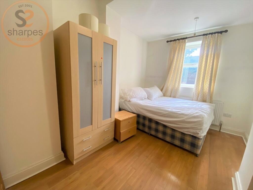 Apartment in London - More