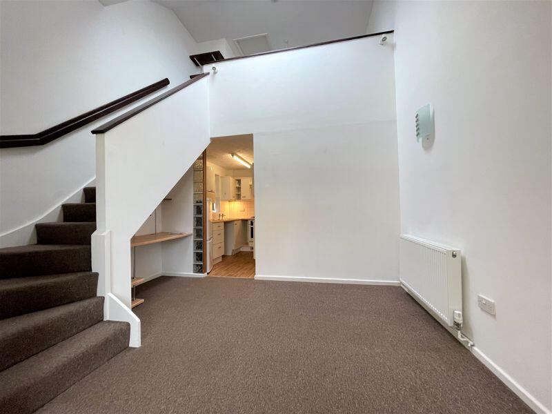 House in Stroud, Stonehouse - View 2