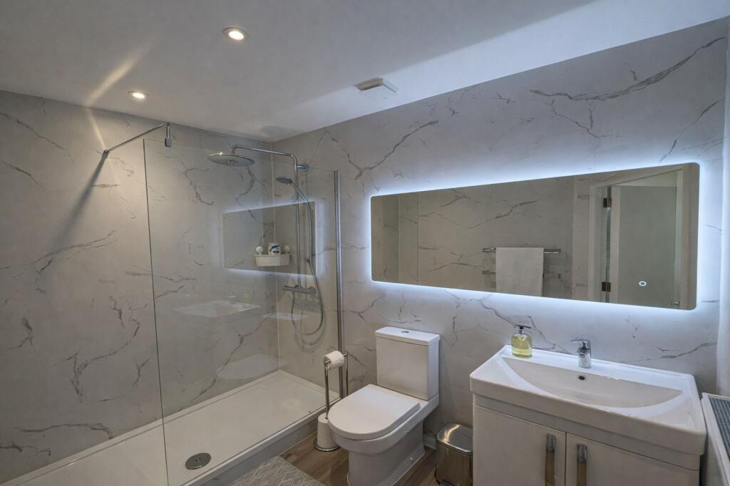 Additional image 4 of Temple Street, Temple House, B2