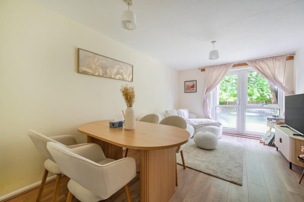 Main image of property: Elder Close, Winchester, Hampshire, SO22