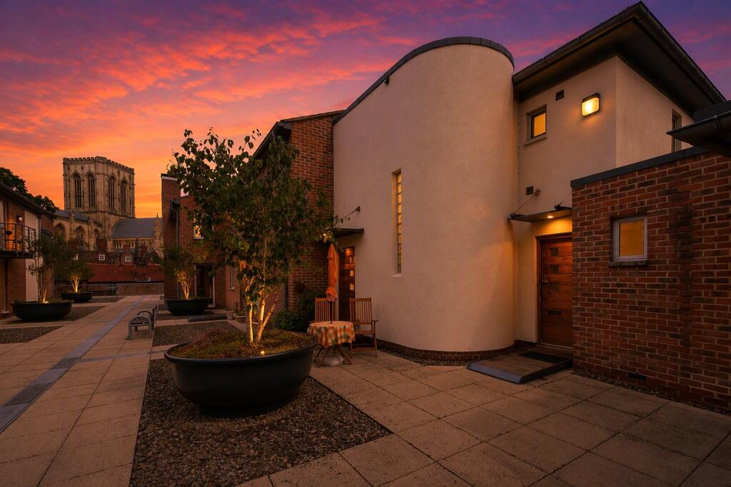 Main image of property: Blake Street, York, North Yorkshire, YO1