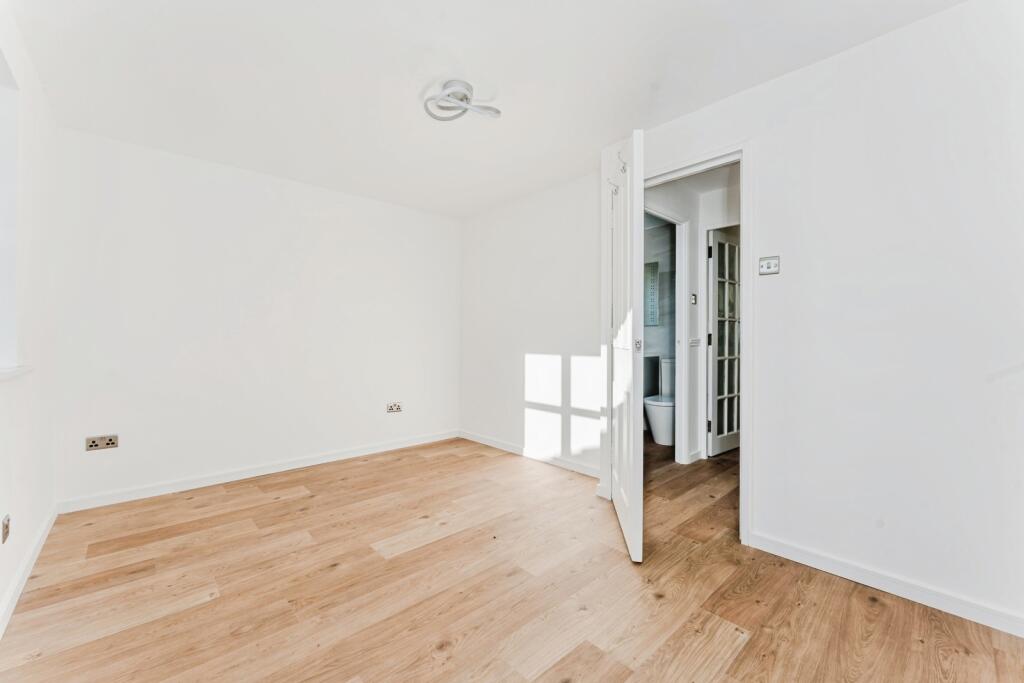 Apartment in London - More