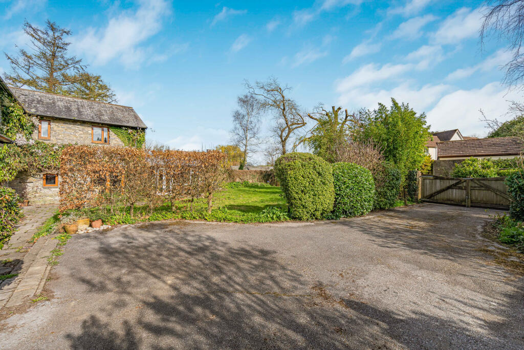 Main image of property: Orchard House, Broadhempston, Totnes