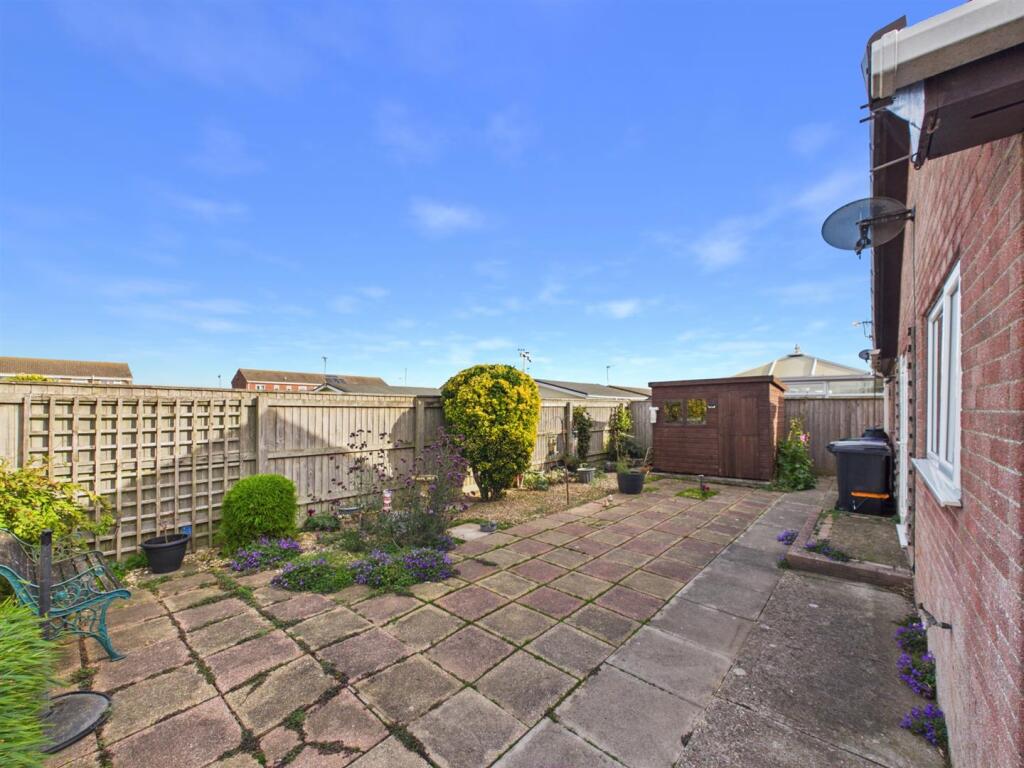 Brooke Drive, Mablethorpe photo 2