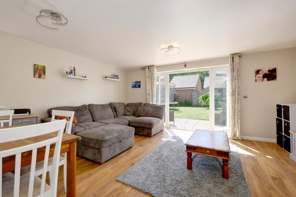 House in Wealden, Roebuck Park, Hellingly - View 4
