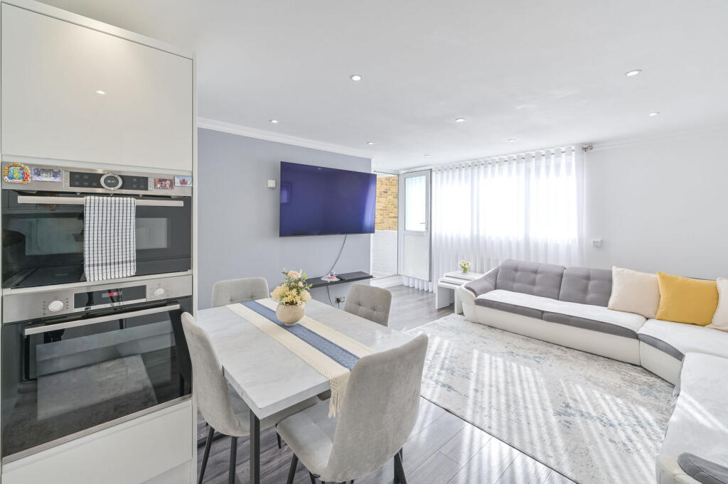 Main image of property: Long Walk, Woolwich, London, SE18
