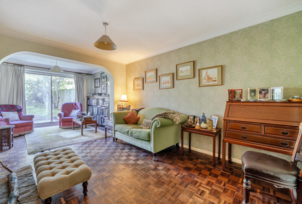 Blenheim Orchard, Shurdington, Cheltenham, Gloucestershire, GL51 photo 2