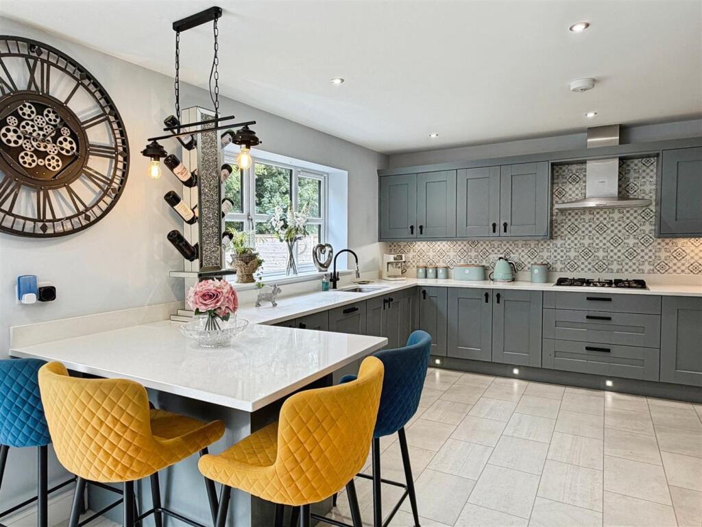 House in Doncaster - View 4