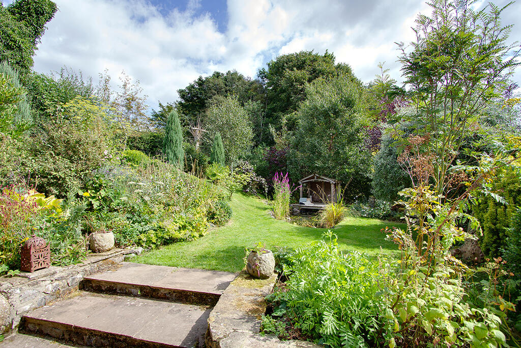 House in Clapham - View 3