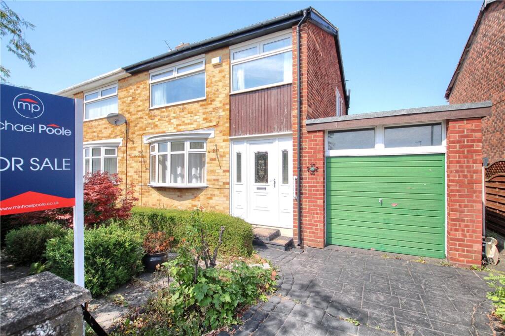3-bed semi-detached on Bader Avenue, Thornaby, TS17, £160,000