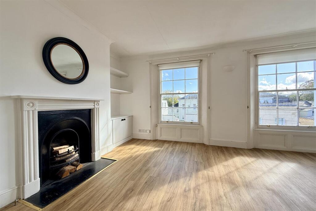 Apartment in Cheltenham, Ewens Farm, Montpellier - View 3