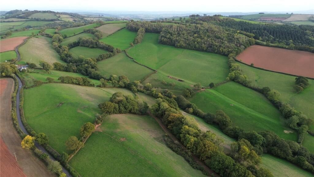 Cheriton Fitzpaine, Crediton, Devon, EX17