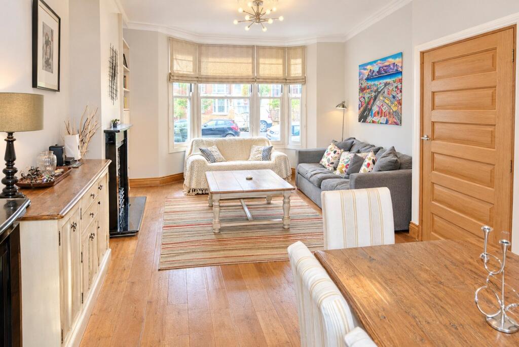 House in London - View 2
