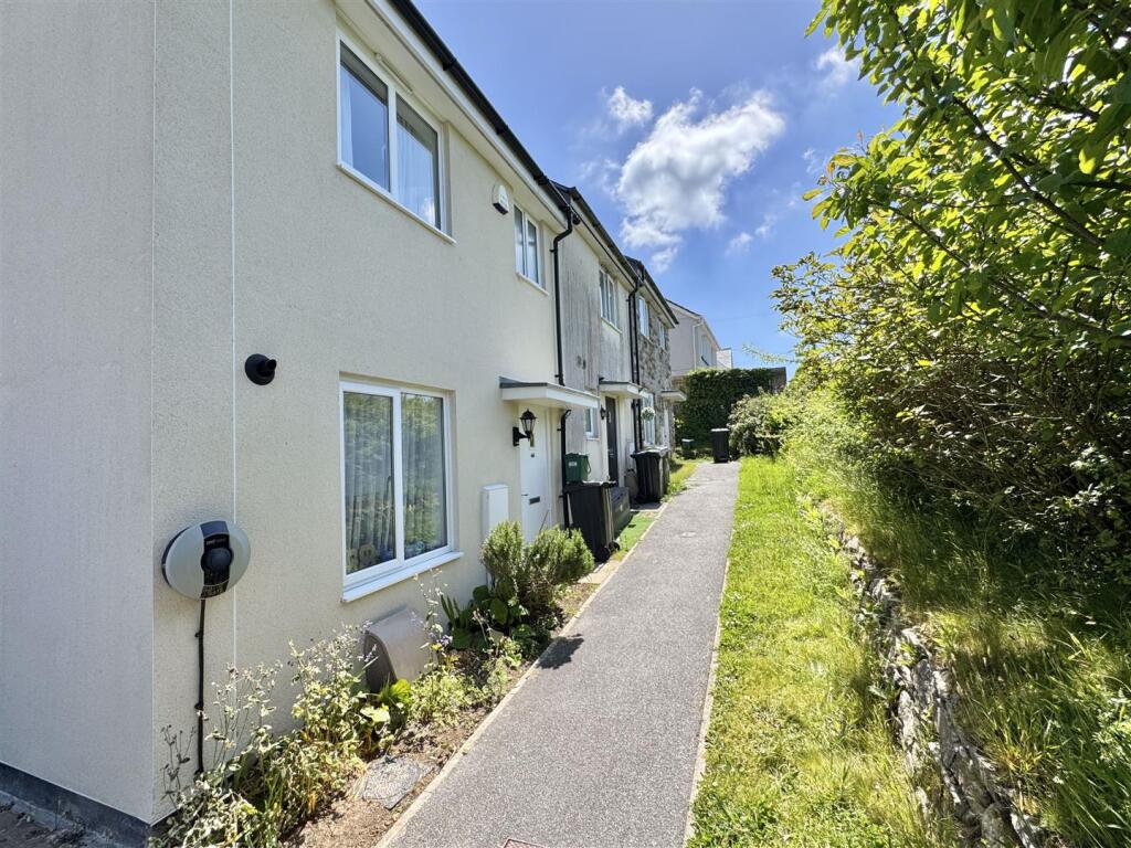 3-bed terraced on Kingston Way, Mabe, Penryn, £315,000