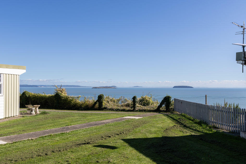 House in Cardiff, Sully and Lavernock - View 2