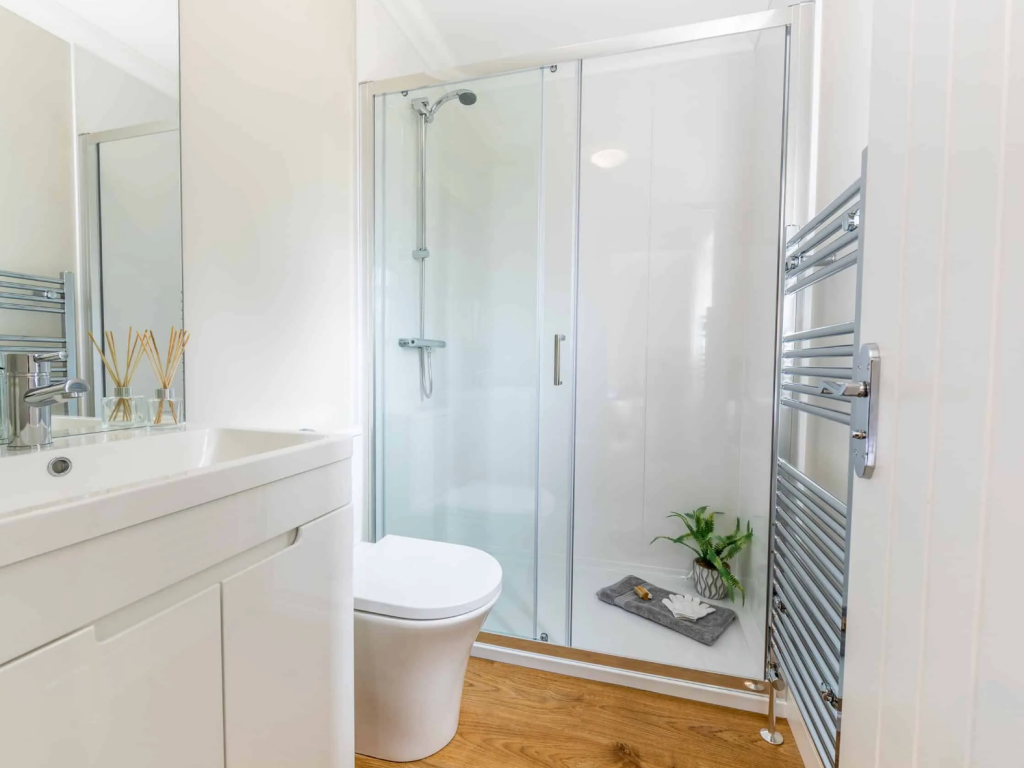 House in Tendring, Sacketts Grove Park Homes, Jaywick - More