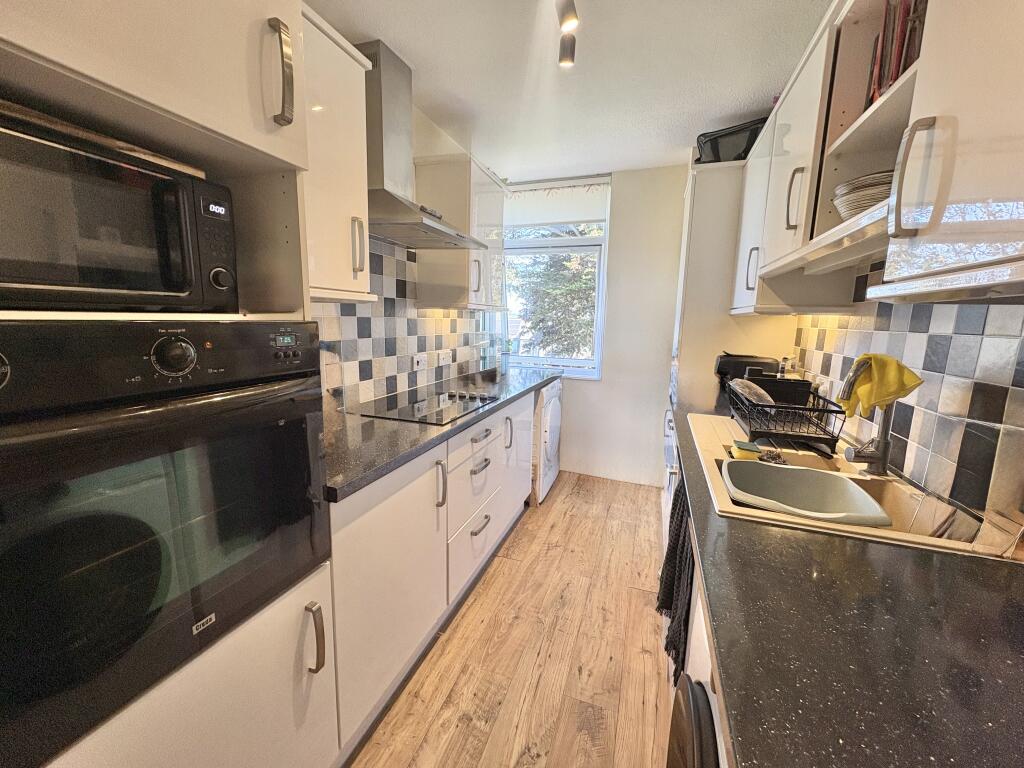 Apartment in Bristol - More