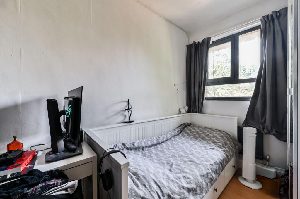 Apartment in London - More