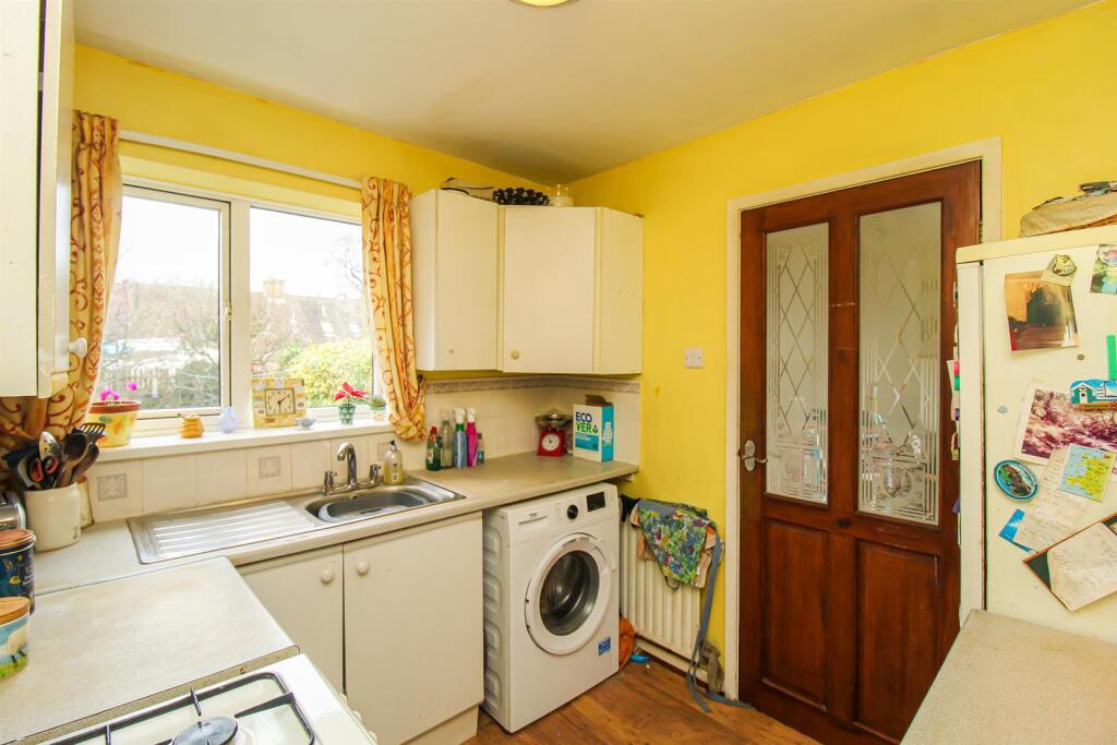House in Wakefield - View 5