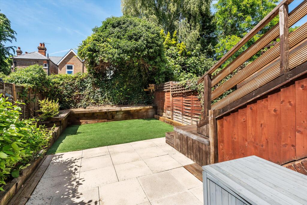 House in Guildford - View 4