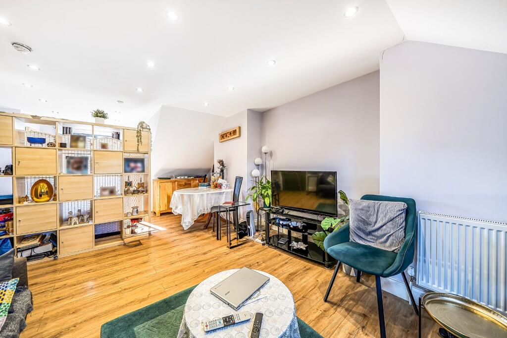 Apartment in London, Dudden Hill, Dollis Hill - More