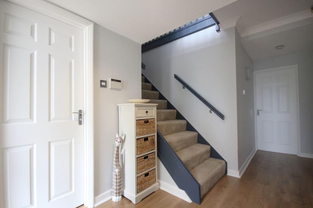 9, Park Crescent, Cuddington, CW8 photo 2