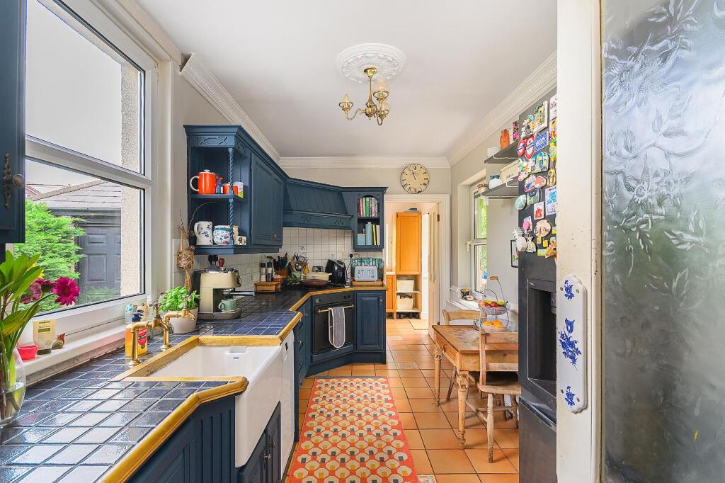Overnhill Road, Downend photo 5