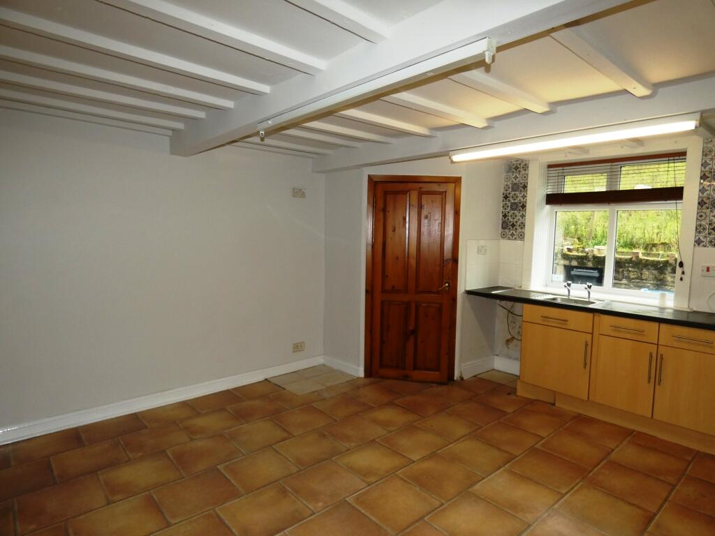 House in Oldham - View 5