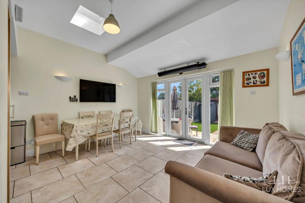 House in Romford - View 4