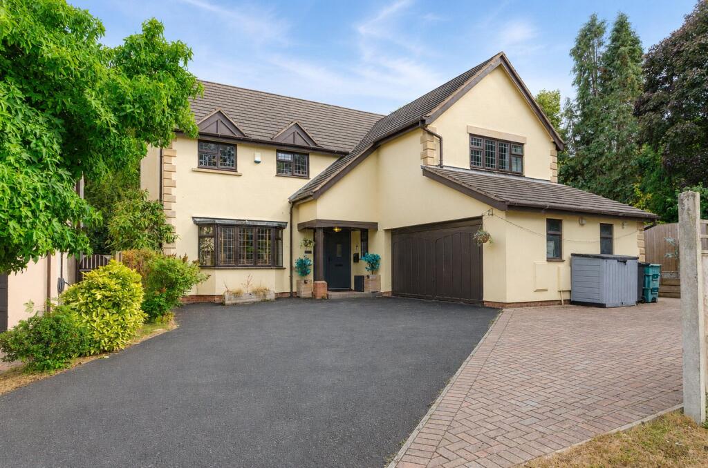 Main image of property: Llys Y Dderwen, Betws Yn Rhos, Abergele, Conwy, LL22
