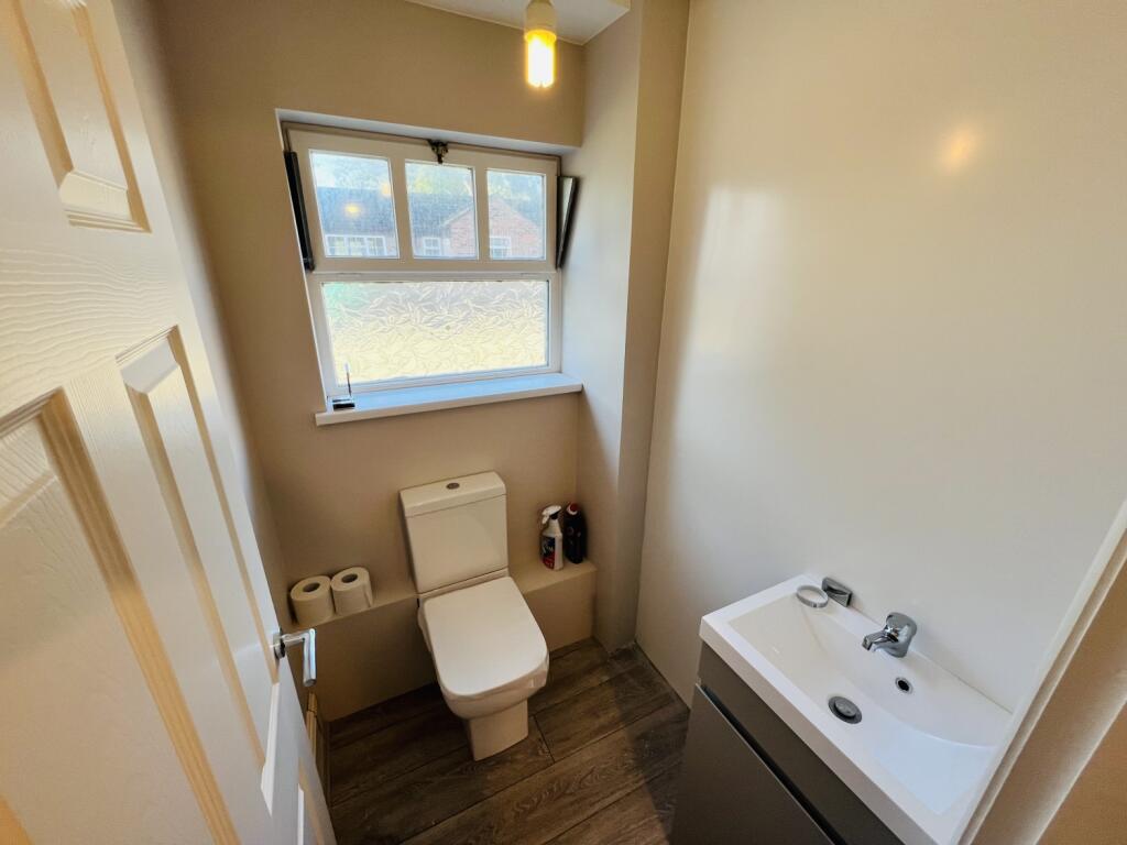 Badgers Rake Lane, Ledsham, Little Sutton, Cheshire, CH66 - View 4