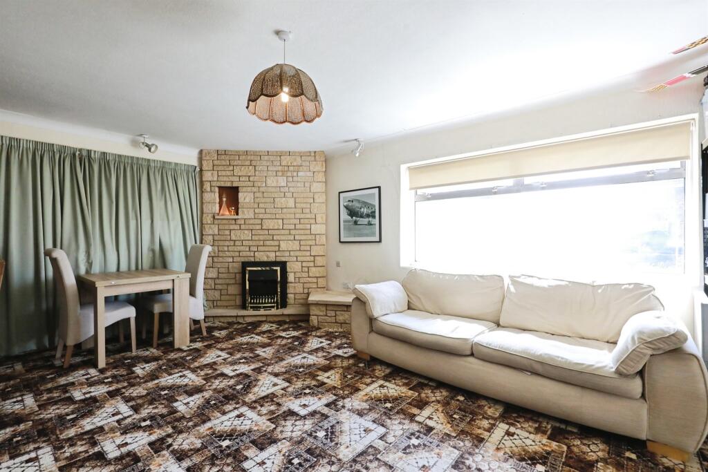 Mountford Close, Wellesbourne, Warwick - View 6