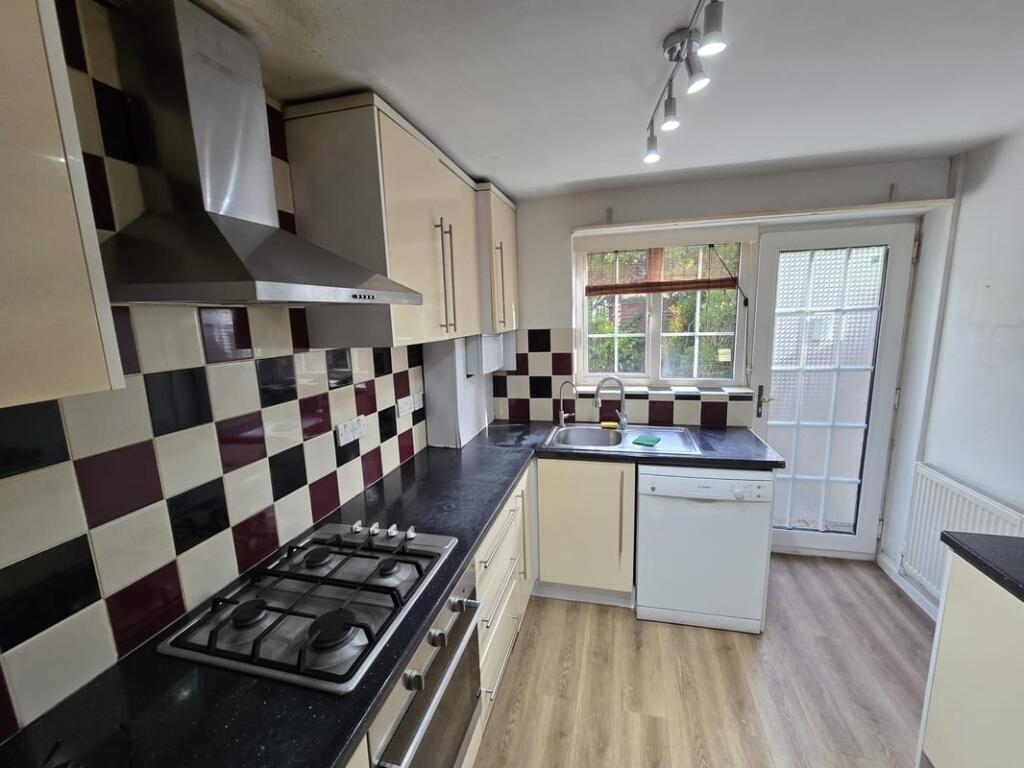 House in Harrow - View 4