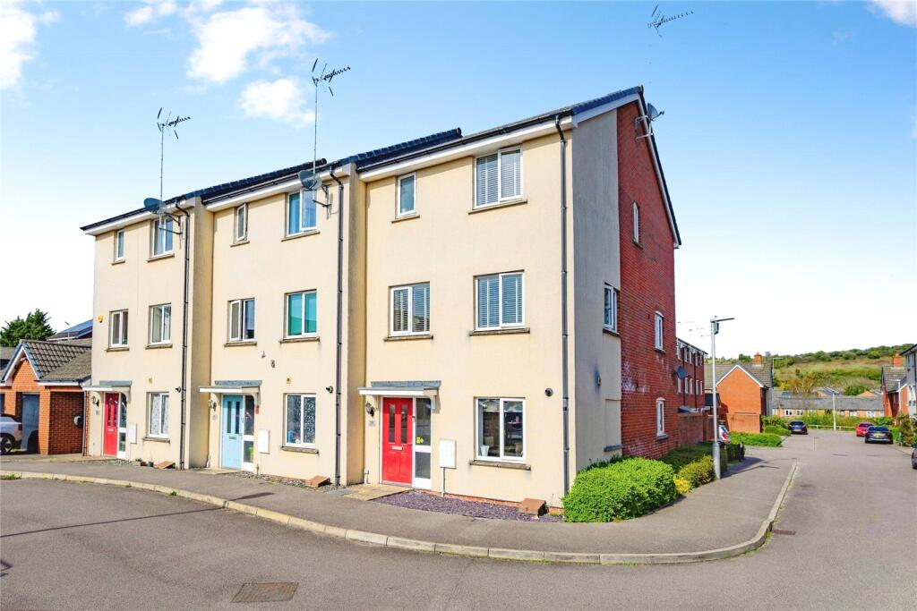 Main image of property: Fossett Grove, Dunstable, Bedfordshire, LU6