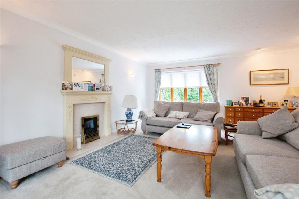 House in Ferndown - View 5