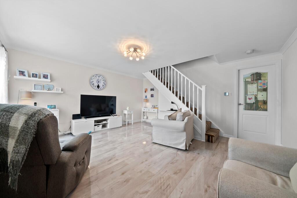 Bonnyvale Place, Bonnybridge, Falkirk photo 3