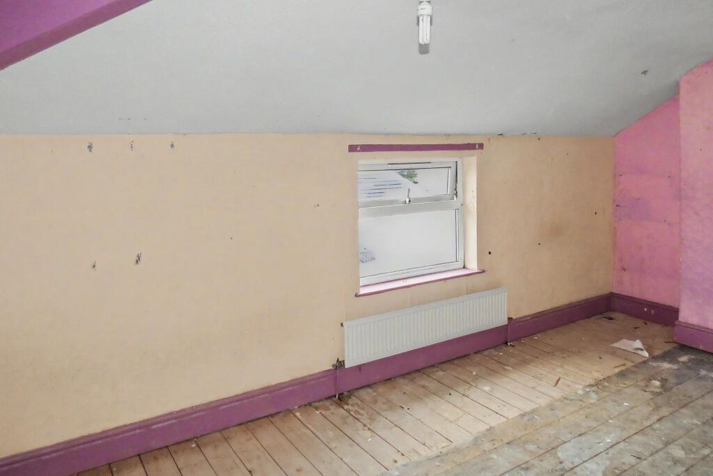 House in Wirral, Liverpool City Region - More