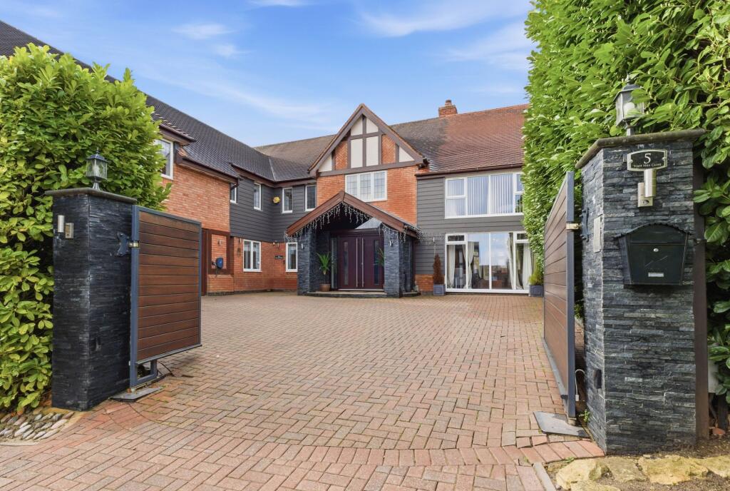 Main image of property: Toot Hill Close, Shenley Church End, MK5
