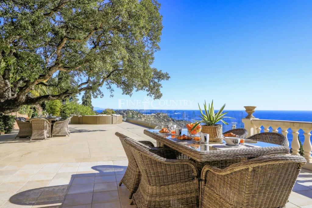 Main image of property: Provence-Alps-Cote d`Azur, Alpes-Maritimes, Théoule-sur-Mer