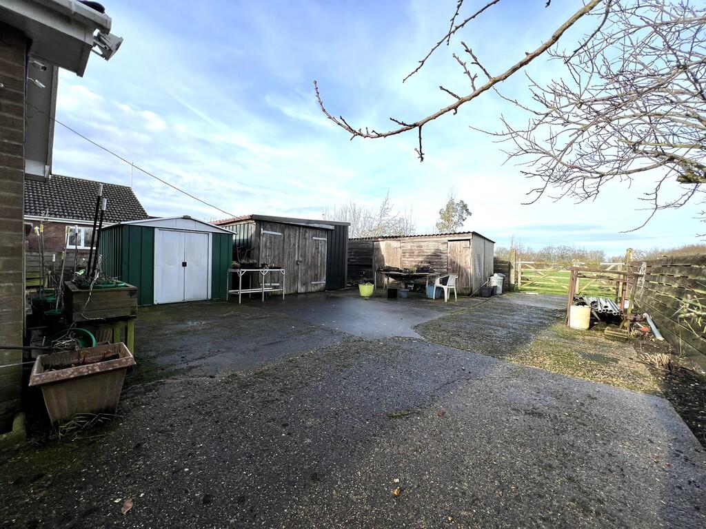 Westfield Road, Manea, March, Cambs., PE15 0LN photo 4