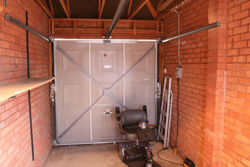 House in Peterborough, New Fletton - View 5