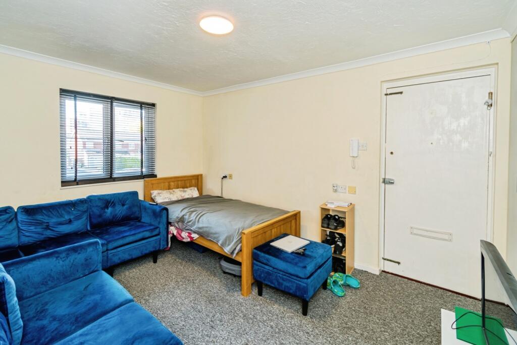 42 Captains Place photo 2