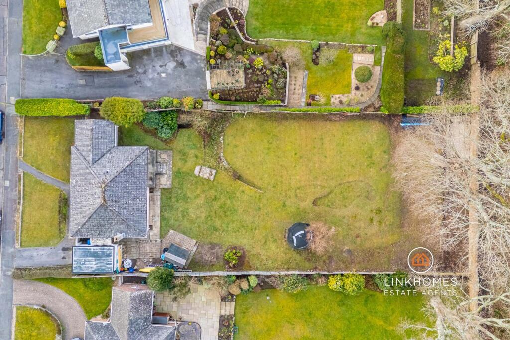 Greensleeves Avenue, Broadstone, BH18 photo 2