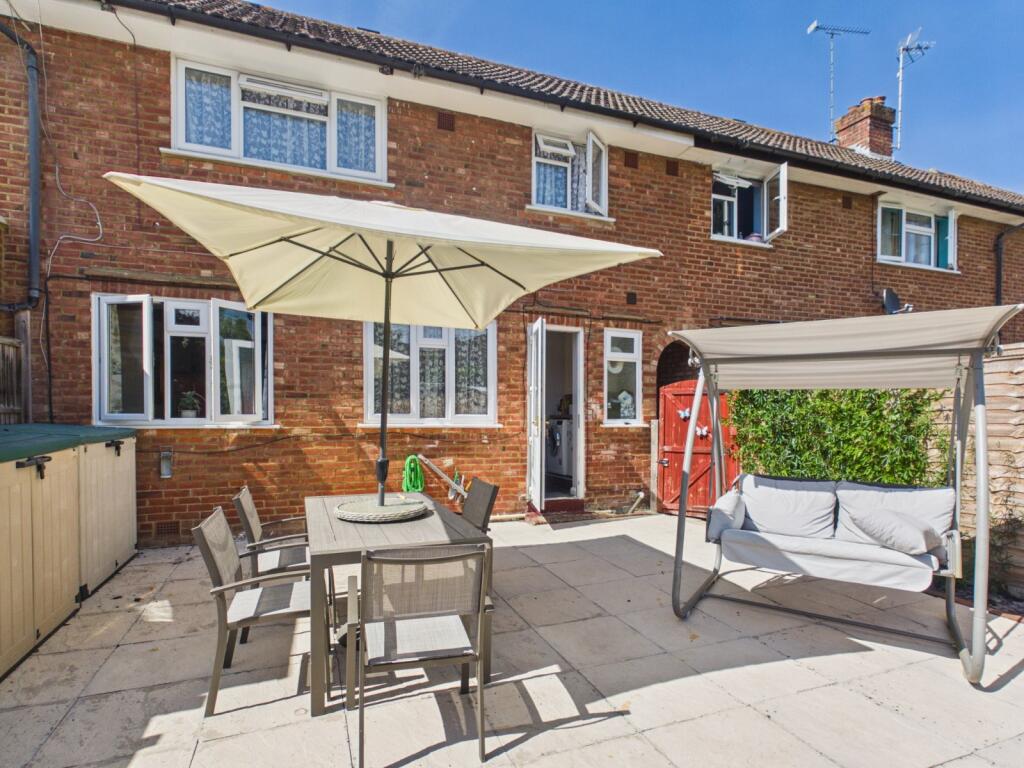 House in Runnymede, Surrey - View 5