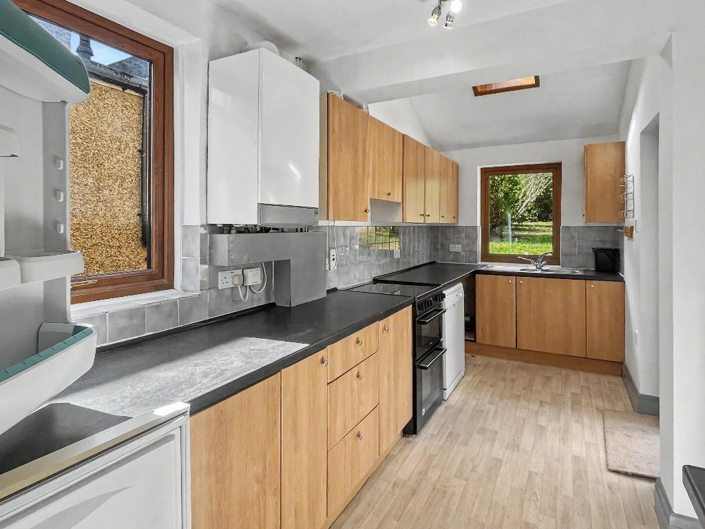 Mosslea Road, Whyteleafe, CR3 0DP photo 5