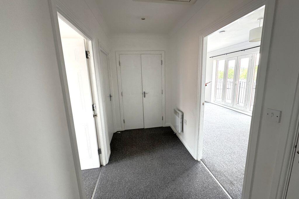 Apartment in East Grinstead, Blackwell - View 2